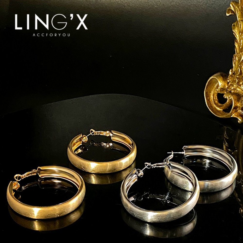 Plain metal exaggerated brushed circular earrings